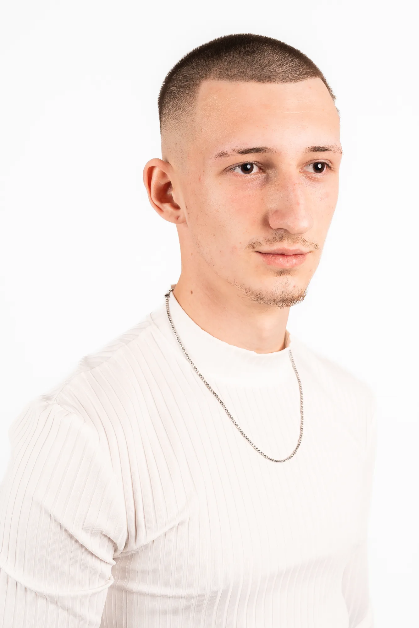 László